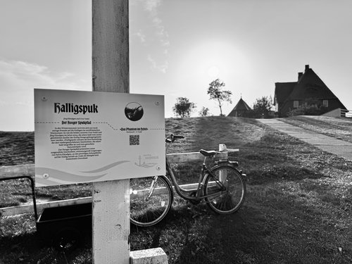 Halligspuk Kirchwarft
