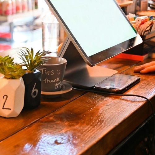 Souvenir & Lebensmittel-Nik-N0-quZI3j2A-unsplash