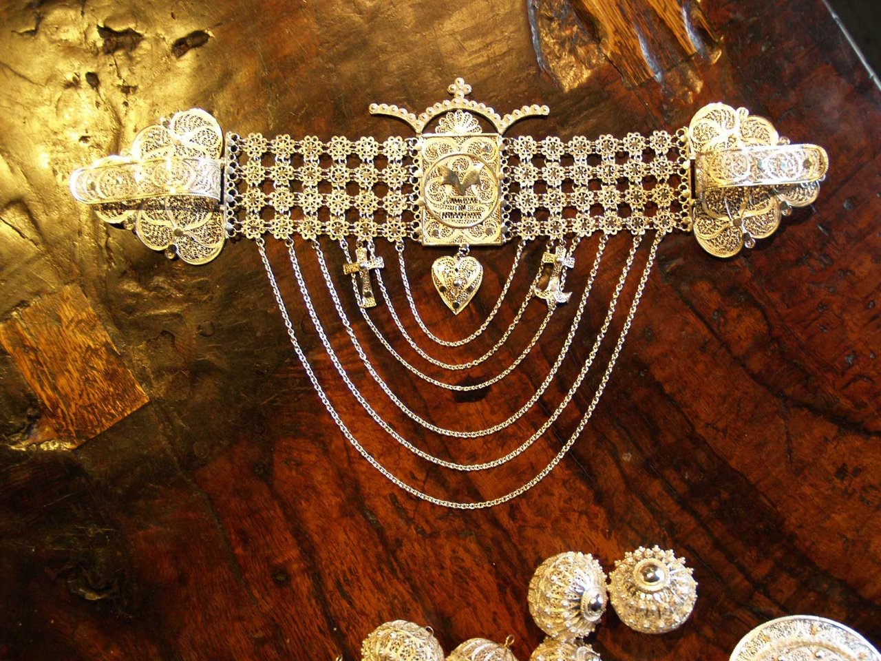 Schmuck der Hooger Tracht